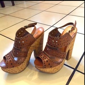 ALDO platform sandals. Size 7.